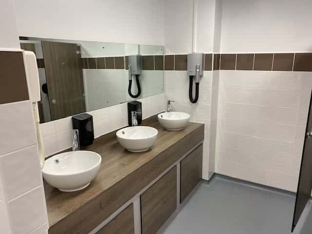 leigh leisure centre refurb